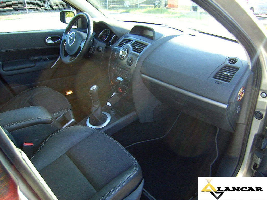 Renault Megane 2. Авто на прокат Кишинев доставка бесплатная